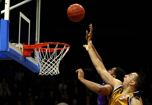 他如何在纷 他如何在纷